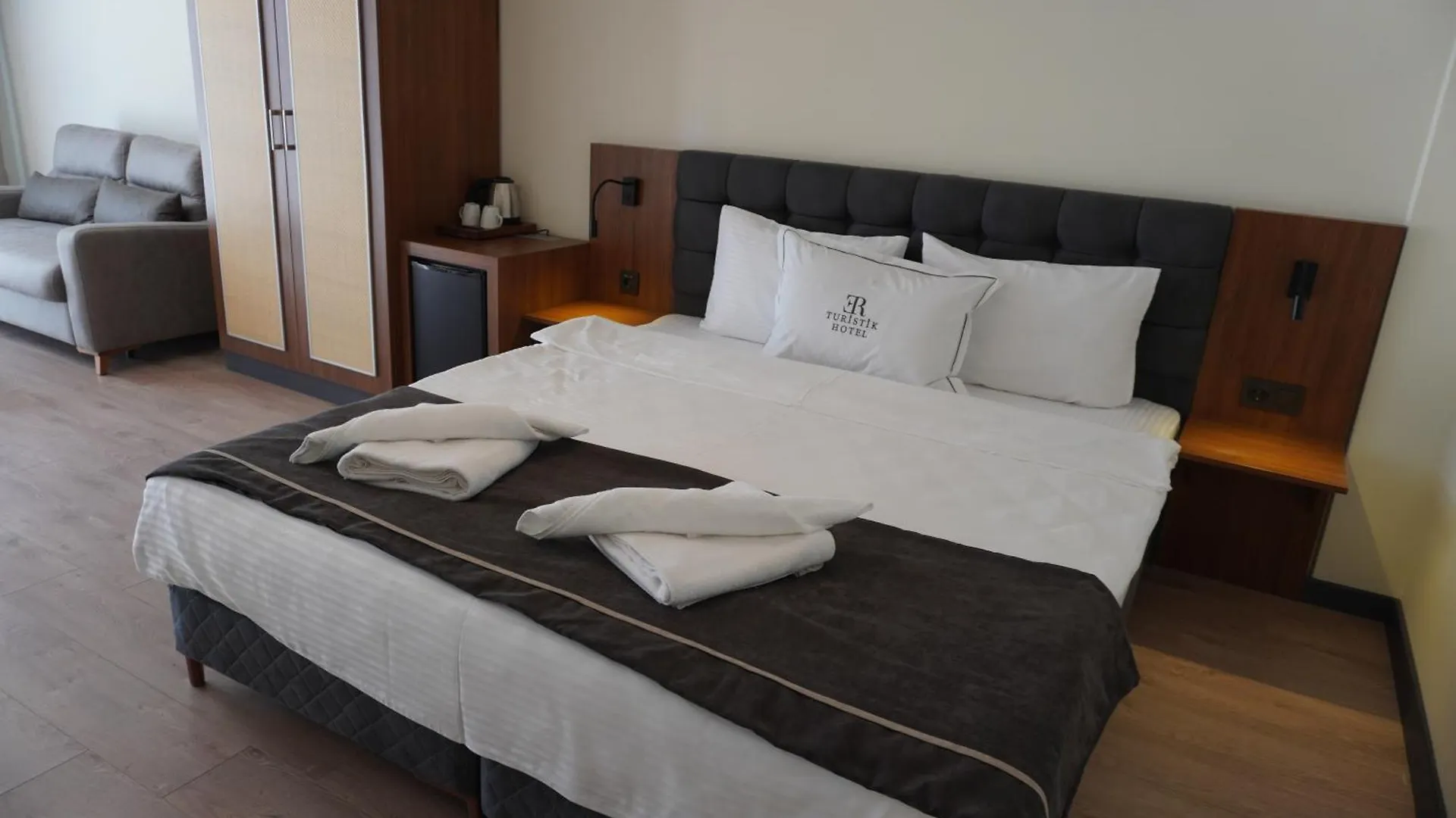 Er Turistik Otel Dikili 3*,