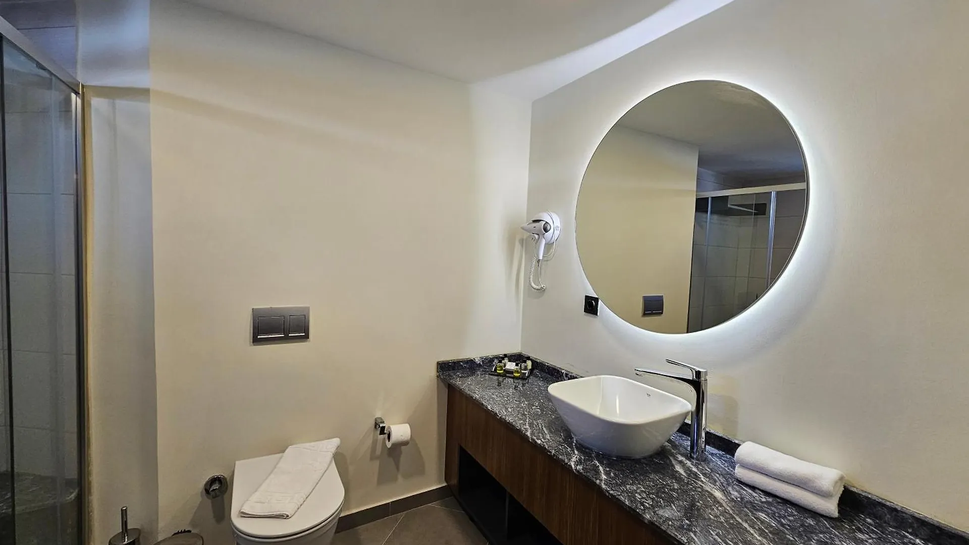 Er Turistik Otel Dikili